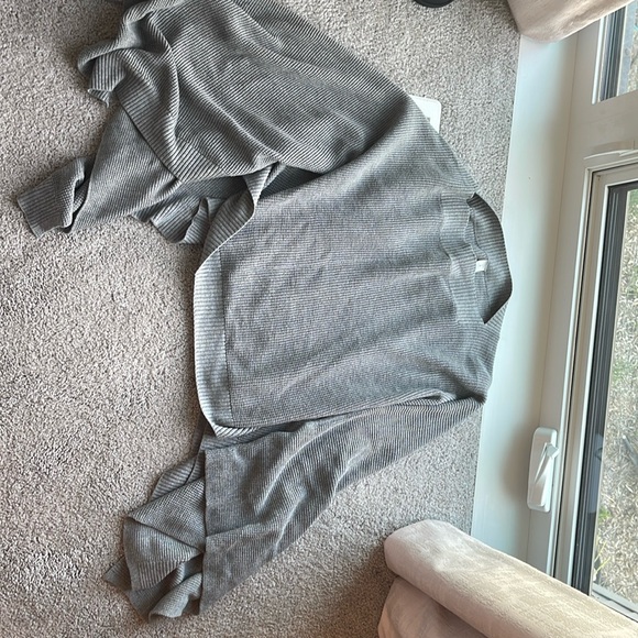 Lululemon o/s poncho grey knit - Picture 1 of 7